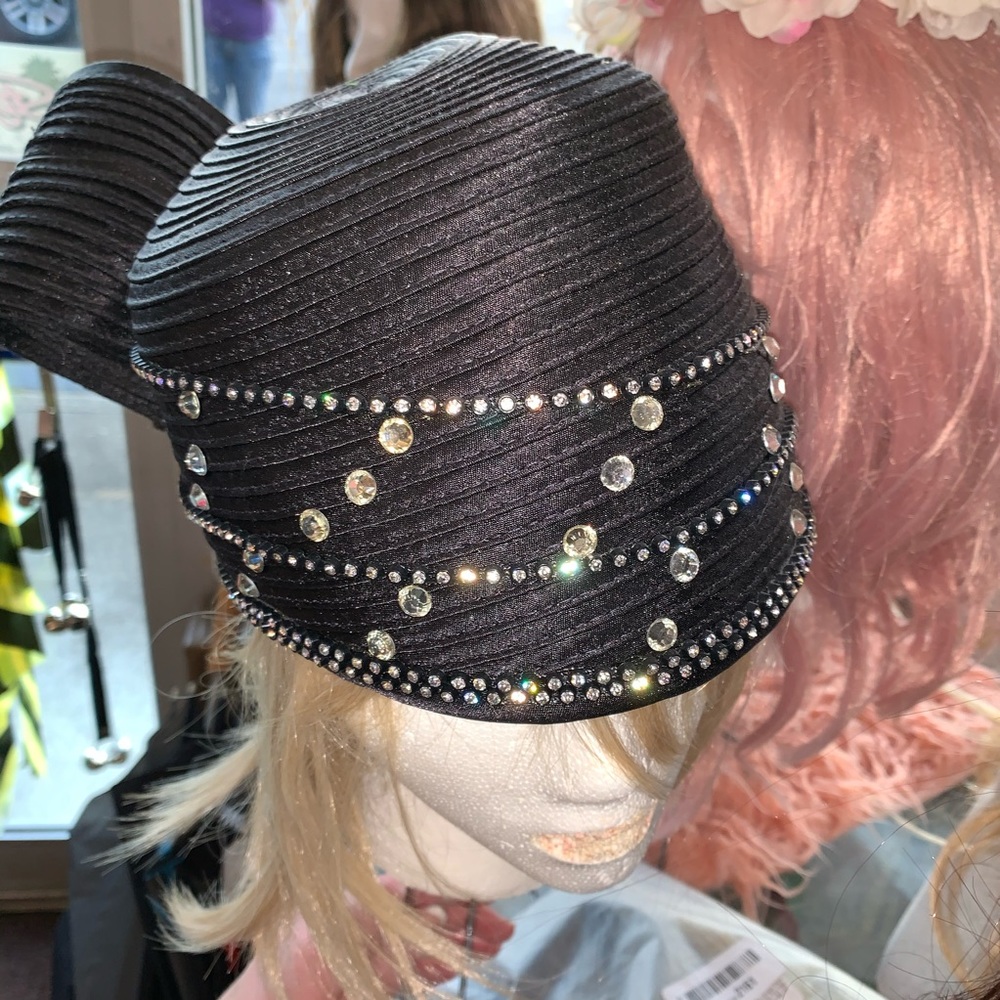 Black elegant hat - Picture 3 of 7